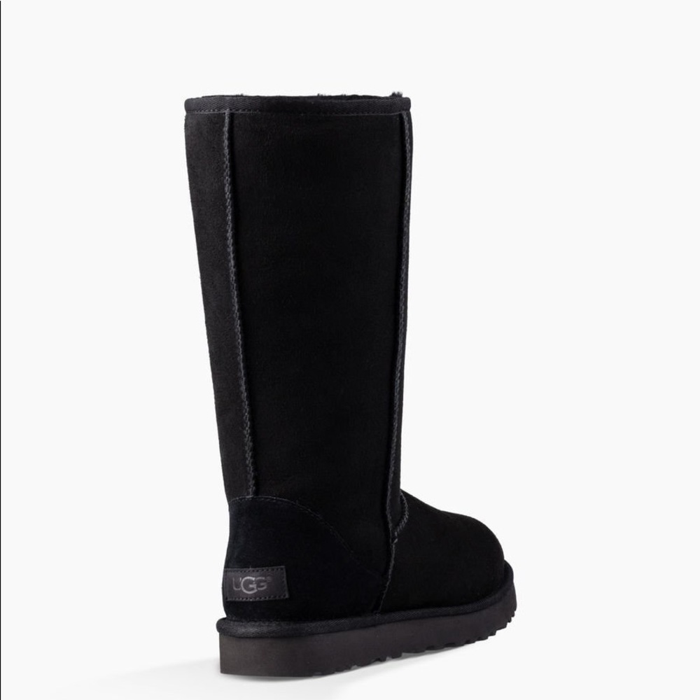 NEW❤️UGG⭐️Classic Tall II boots in black authentic - Picture 4 of 8